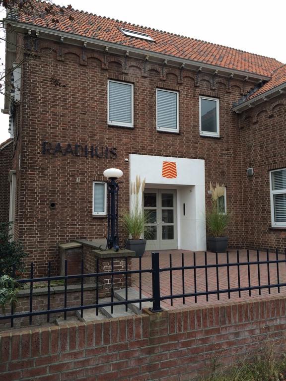 Raadhuis Egmond Egmond aan den Hoef Chambre photo